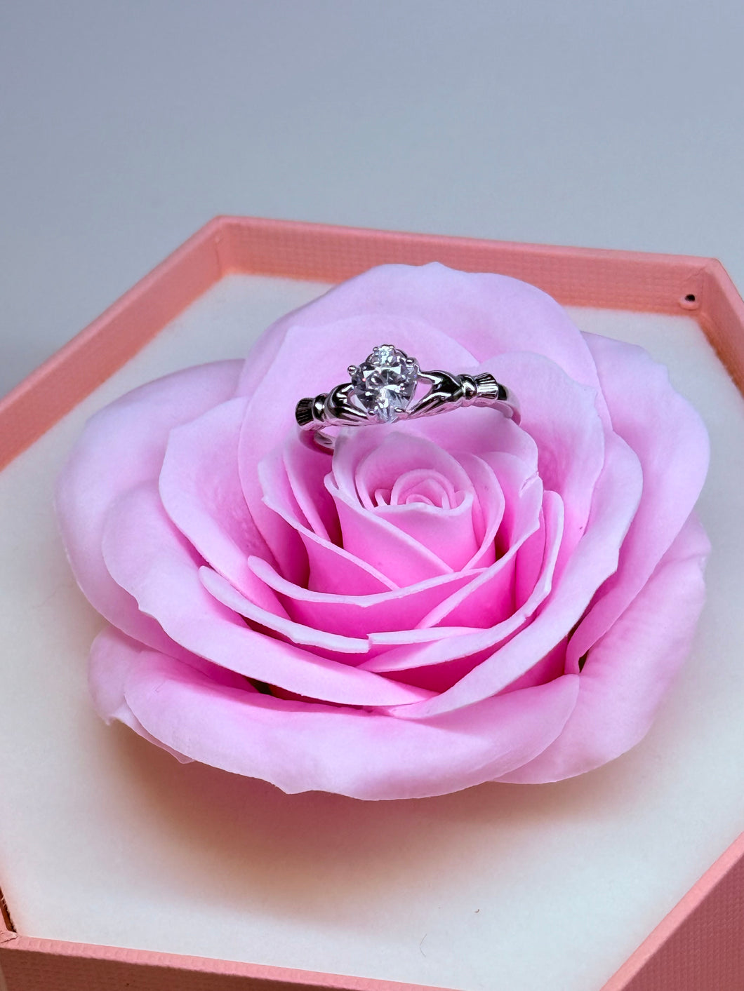 Anillo Mano Corazon