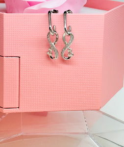 Aretes infinito-corazones